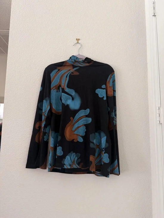 De Loreta Sur Top and Pants Set in Asturias Print - Picture 3 of 8